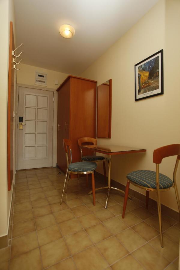 Perovic Apartment Budva