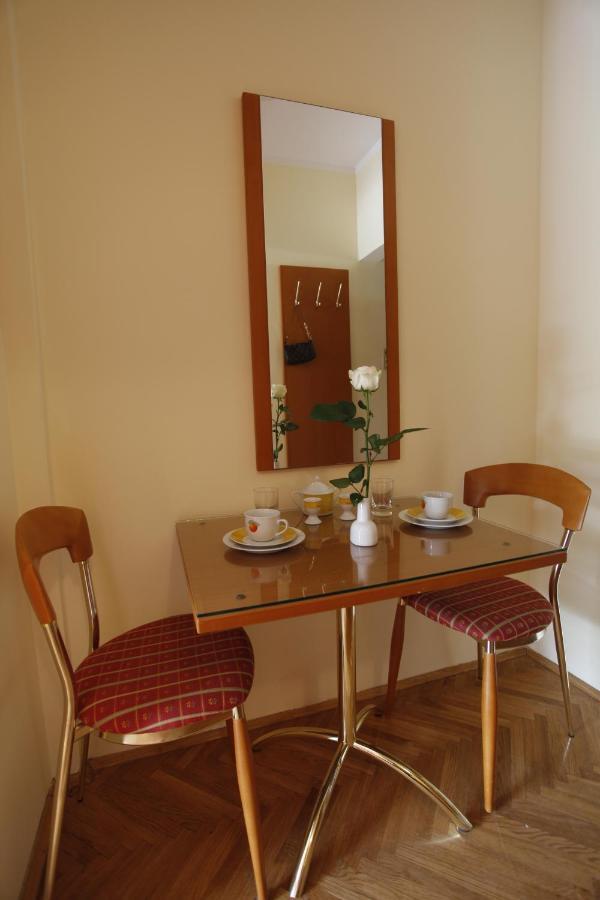 Apartment Perovic *