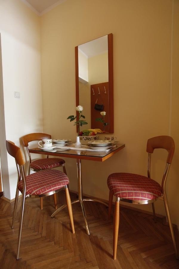 Perovic Apartment *