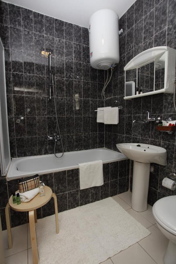 Perovic Apartment Budva