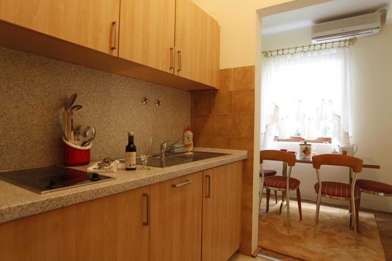 Apartment Perovic *